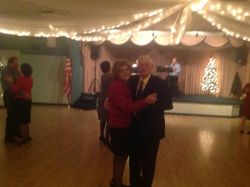 ./Gallery/XmasAdult12-15-12/2012 DIAC XMAS 016.jpg